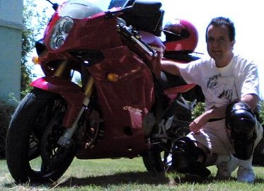 turgut kalfaoglu Hyosung GT250R sinin yaninda